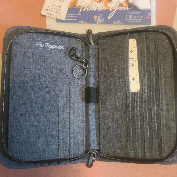 Lug Charcoal Quilted Wristlet - Picture 5 of 6